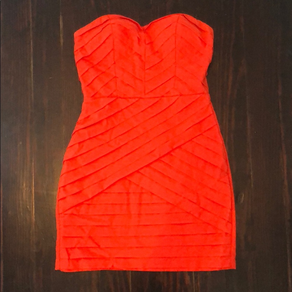 Gianni Bini Strapless dress